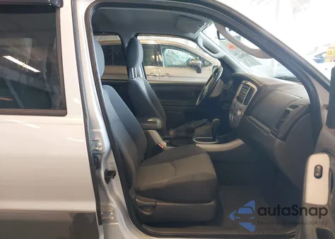 2006 Mazda Tribute I из США, поврежденный, VIN 4F2YZ02Z06KM30645